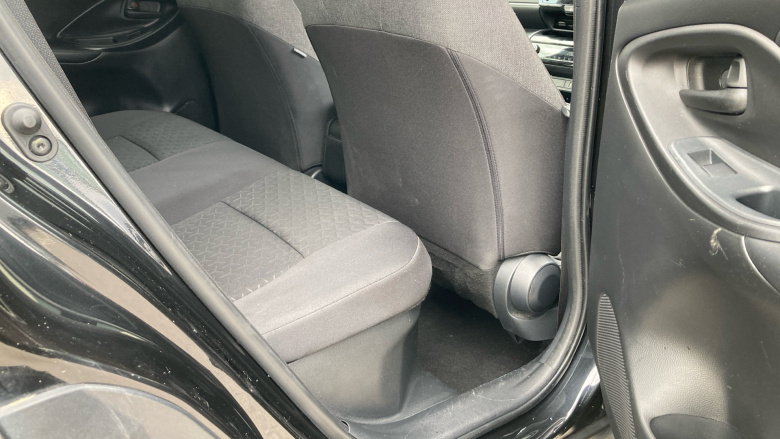 Toyota Yaris Cross 1.5 Hybrid Design 5dr CVT Hybrid Estate